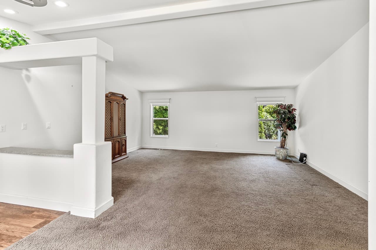 Village Estates Home 257 - Living Space