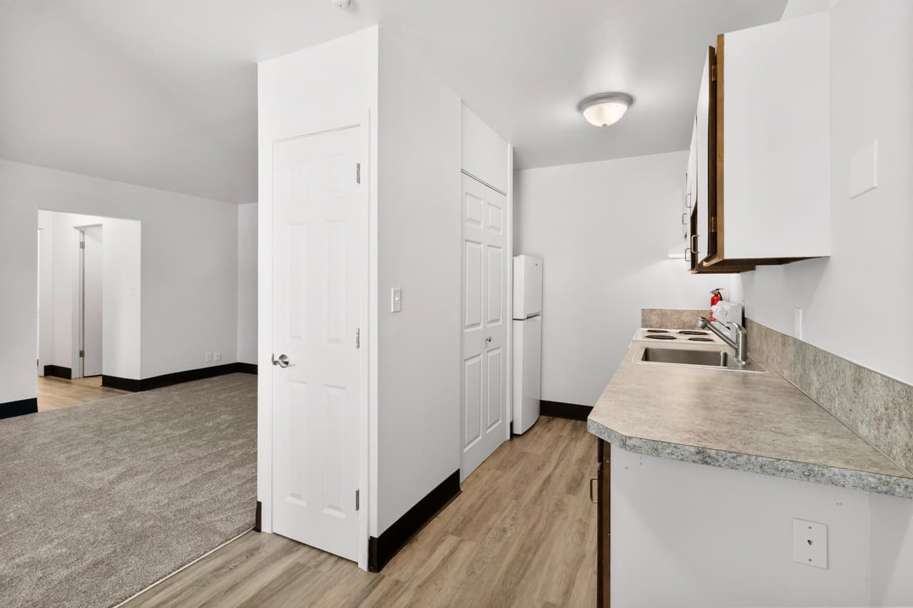Manor Apartments Unit 611 - Modern Kitchen