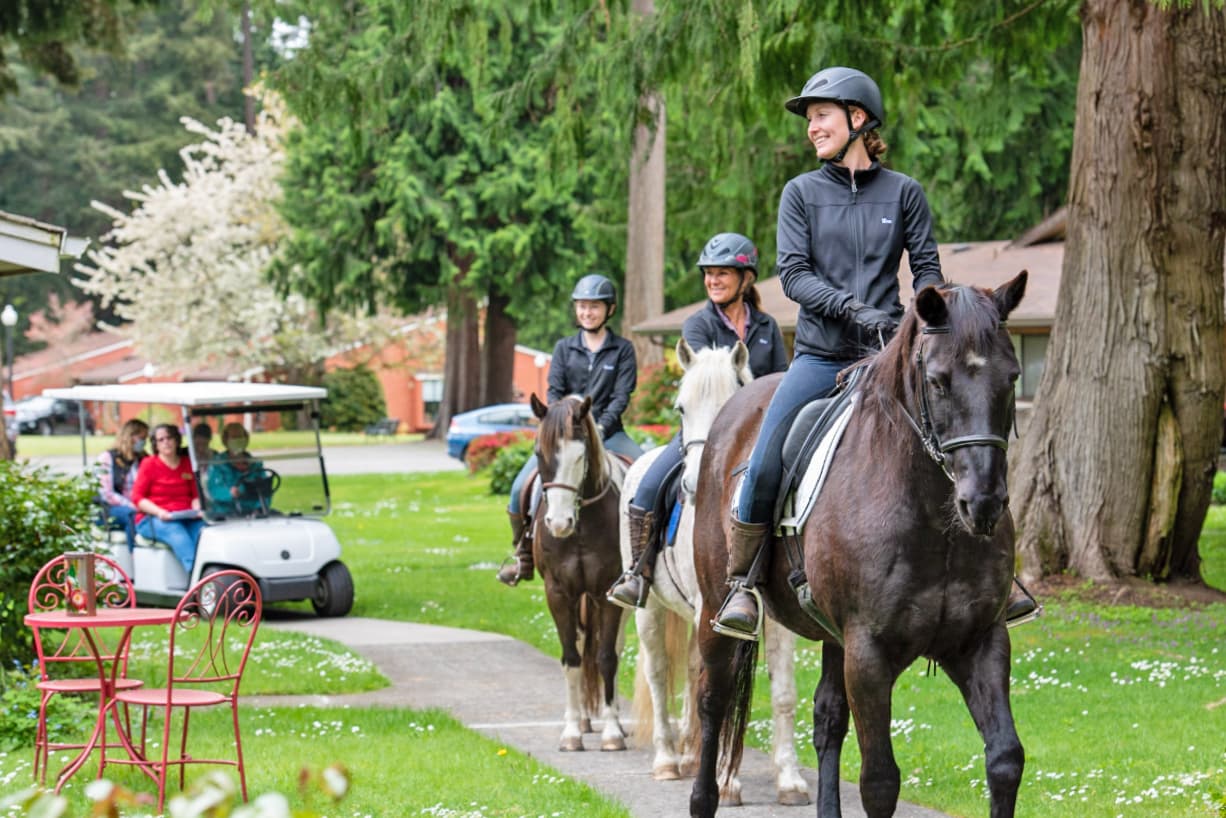 Volunteers at Warm Beach