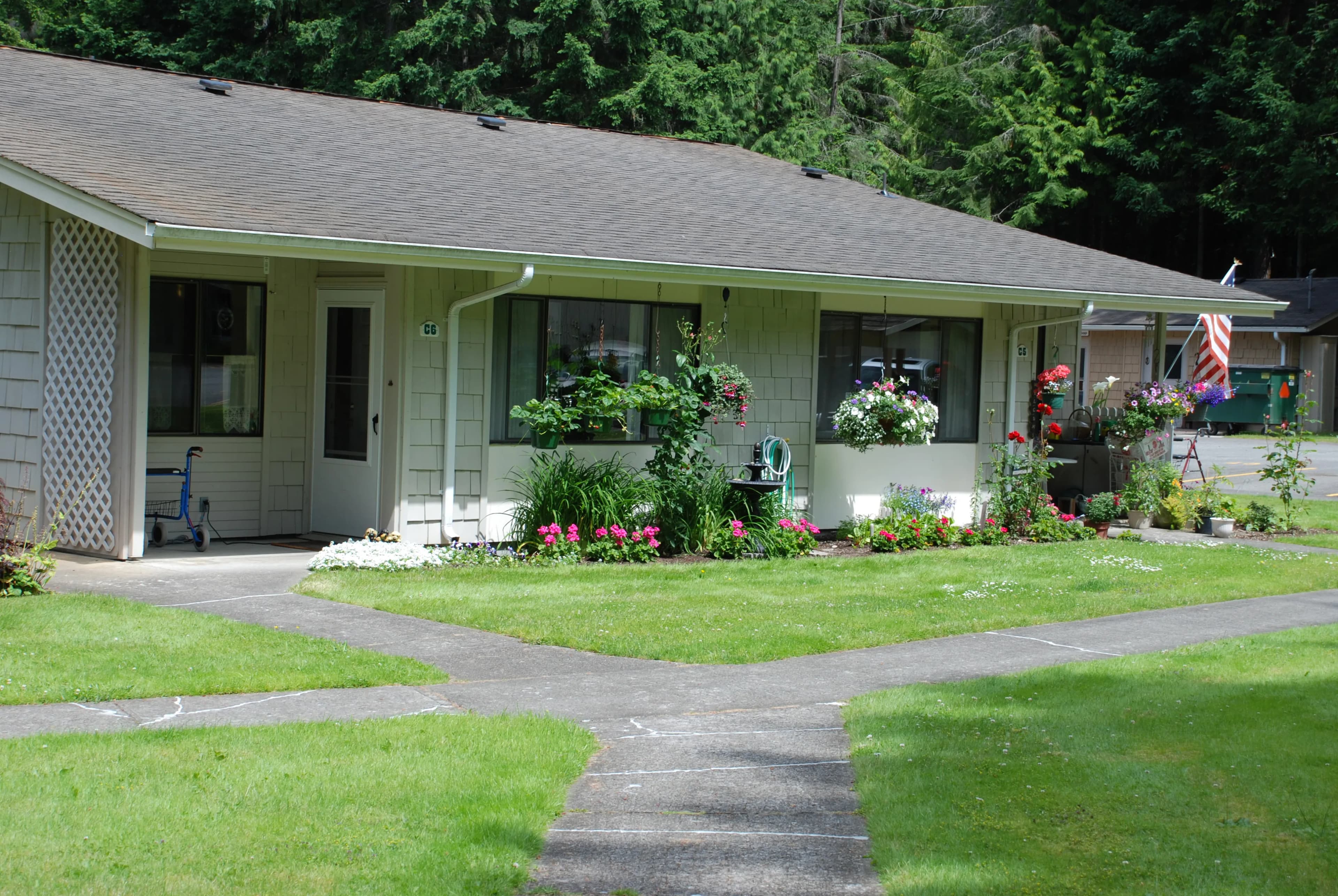 Manor Apartments exterior view